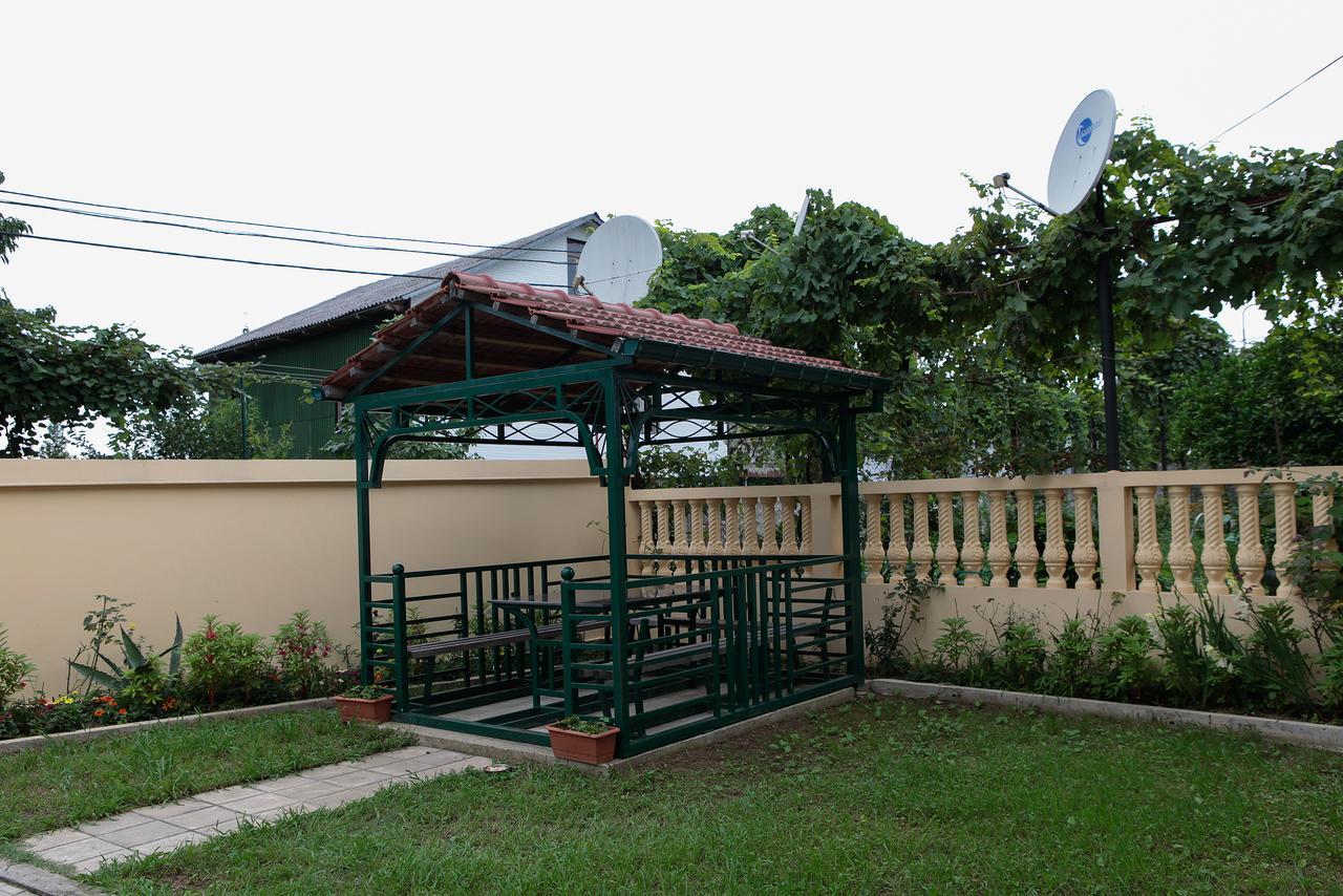 Hotel Botanica Chakvi Exterior photo